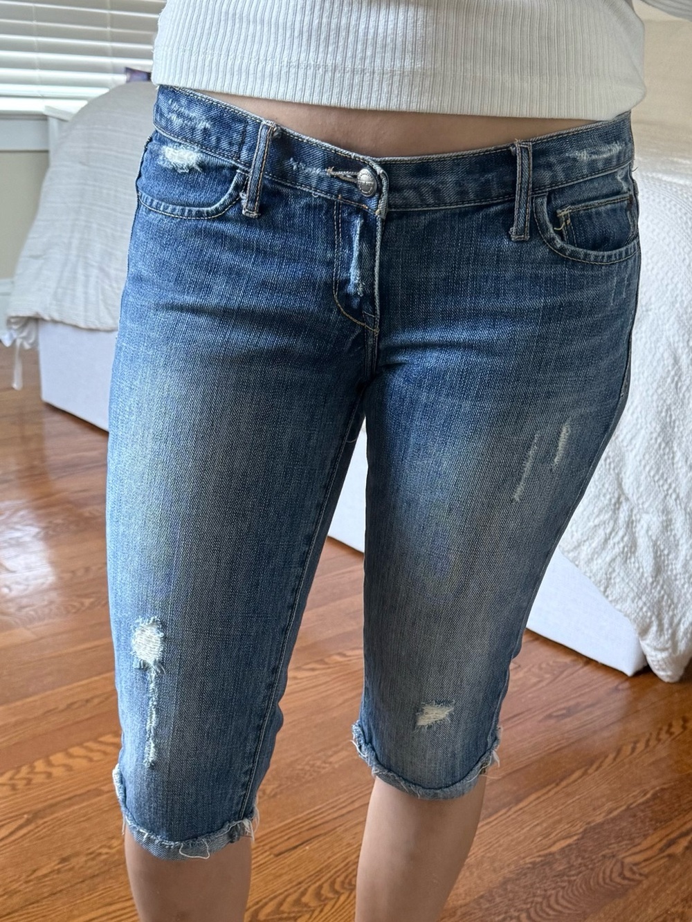 Vintage Abercrombie & Fitch Y2K Low Rise Denim Pedal Pushers Capris Jorts 27